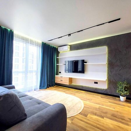 Kiev Home Apartments - станция метро Шулявская и рядом три ТЦ Мармелад, Аркадия, Космополит Экстерьер фото